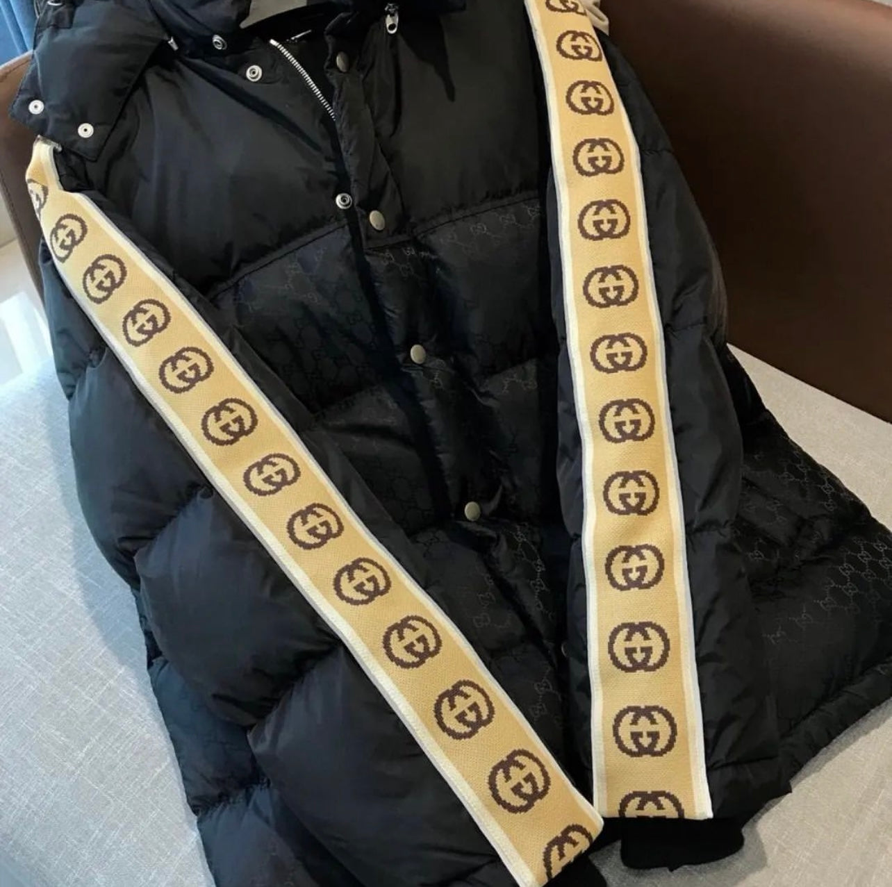 Logo Coat