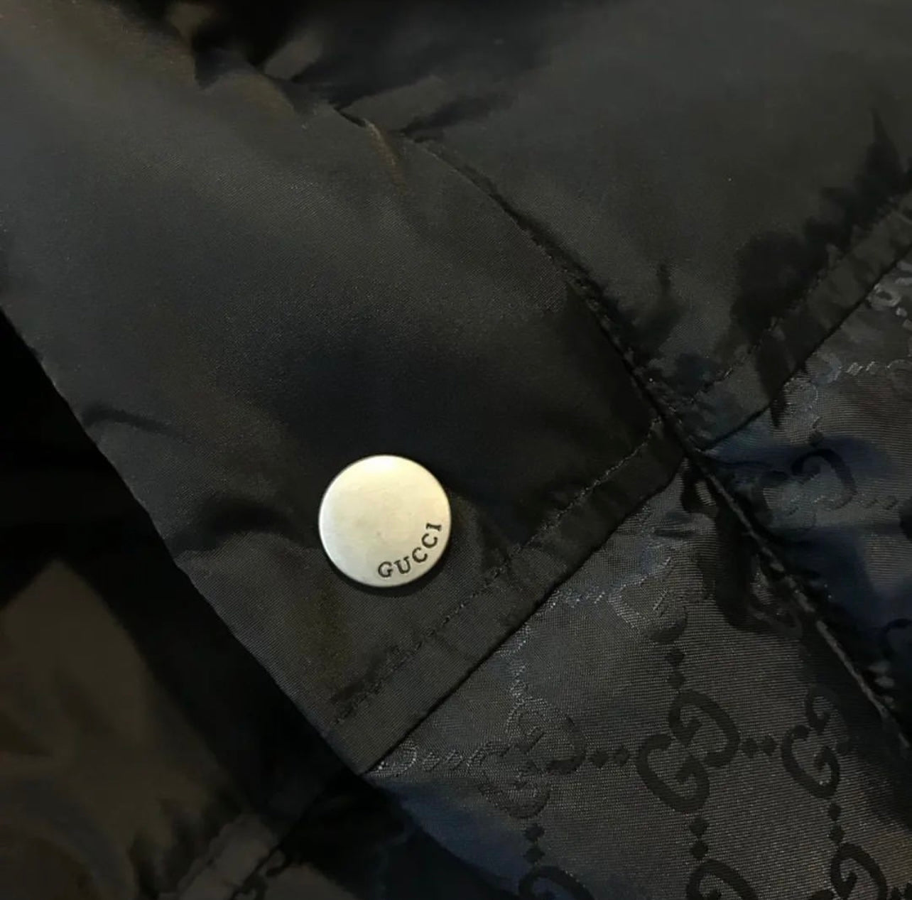 Logo Coat