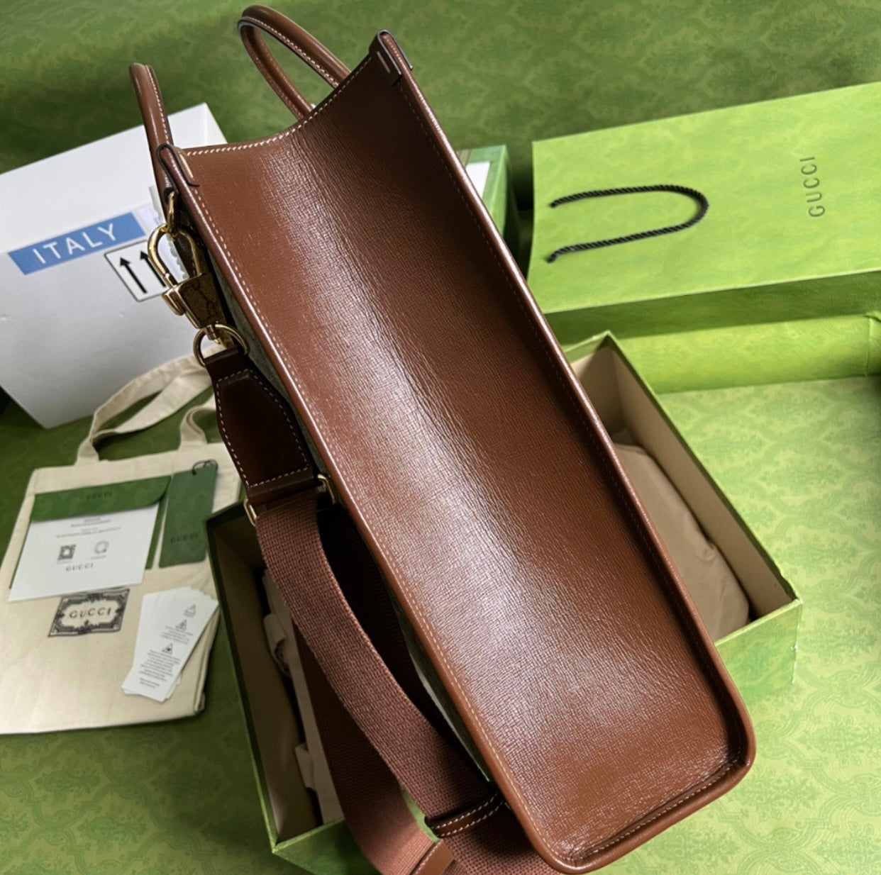 Medium Tote