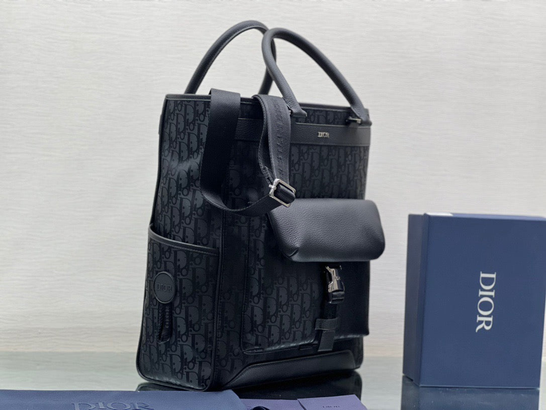 Explorer Tote