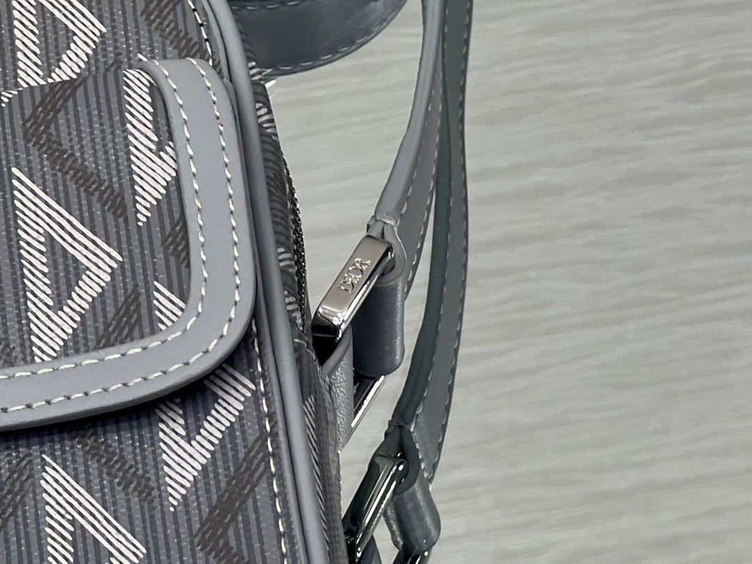 Hit The Road Vertical Pouch