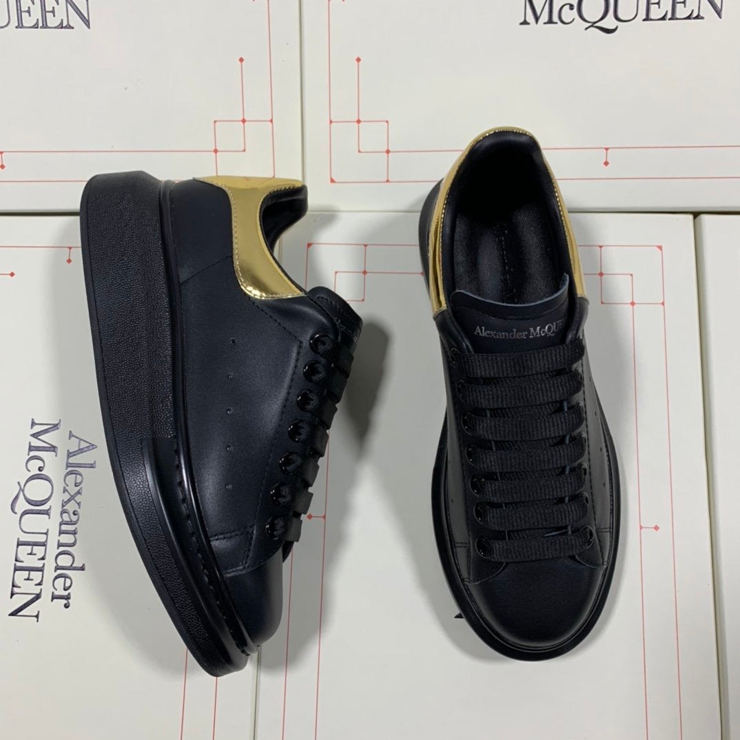 Oversized Sneaker