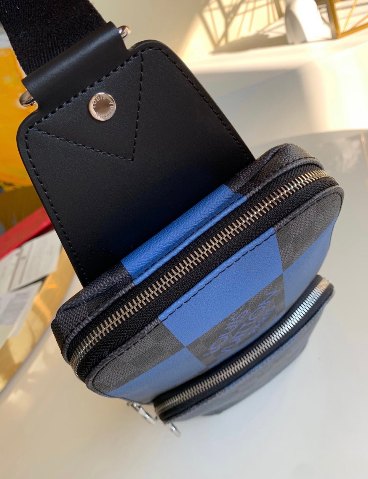 Avenue Sling Bag