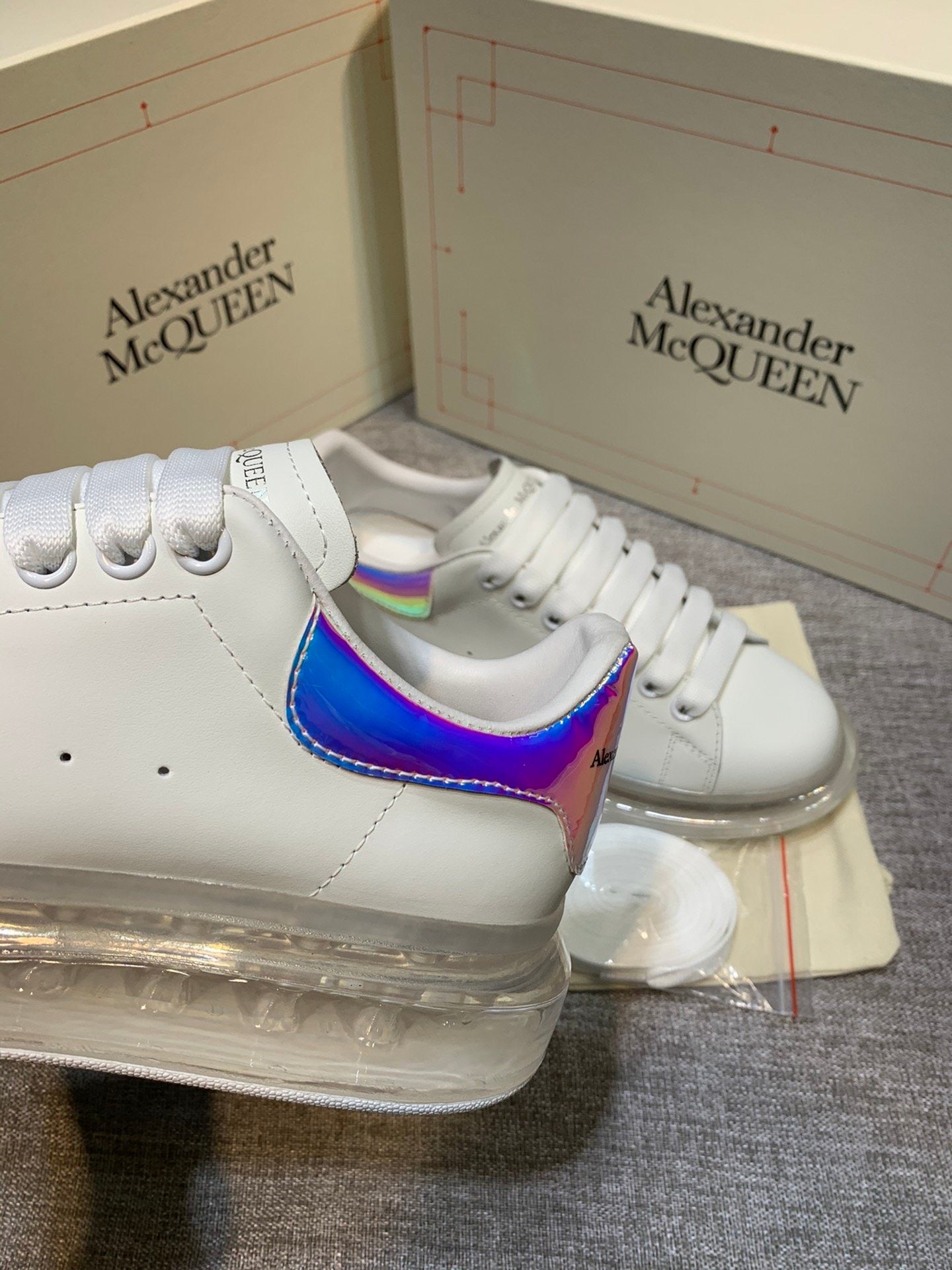 Oversized Transparent Sneaker