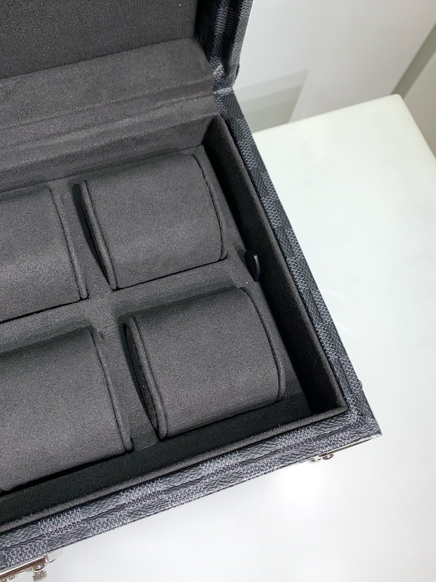 8 Watch Case