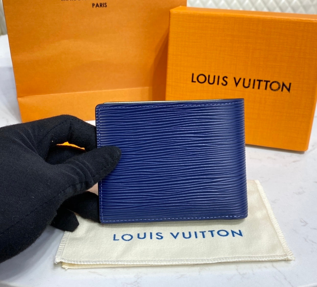 Multiple Wallet