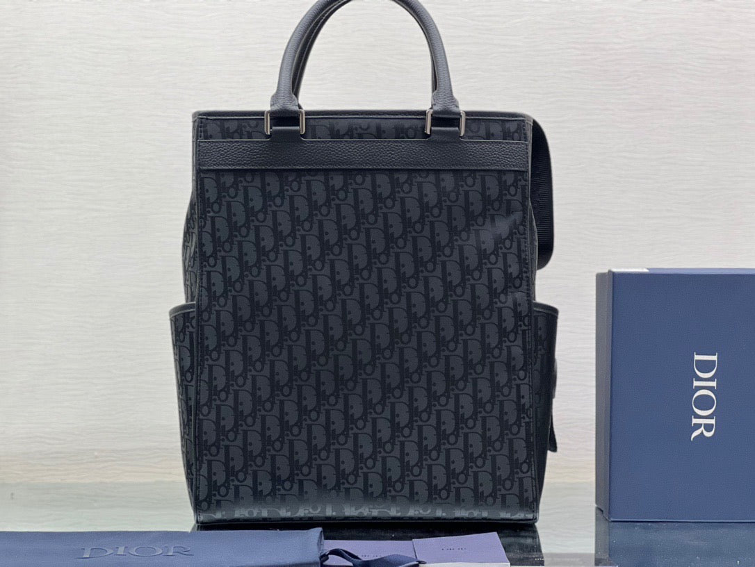 Explorer Tote