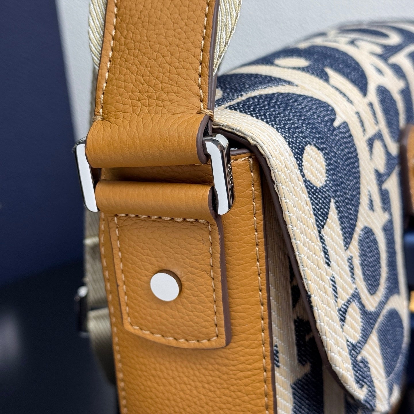 Saddle Messenger Bag