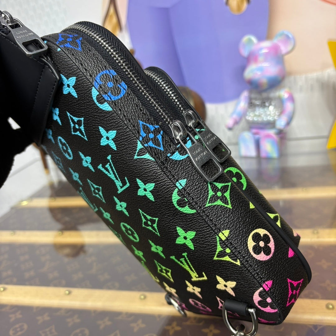 Avenue Sling Bag