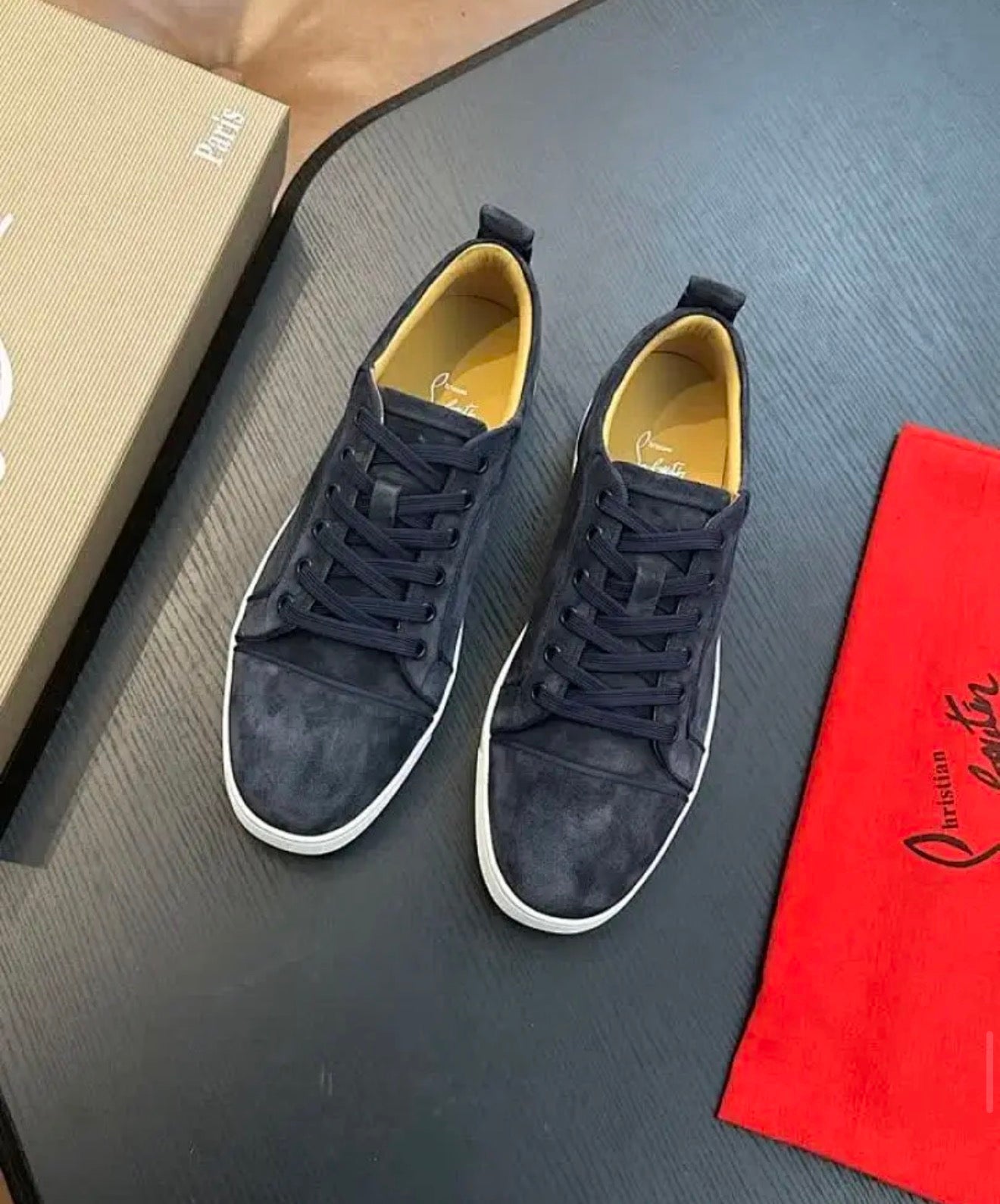 Louis Suede
