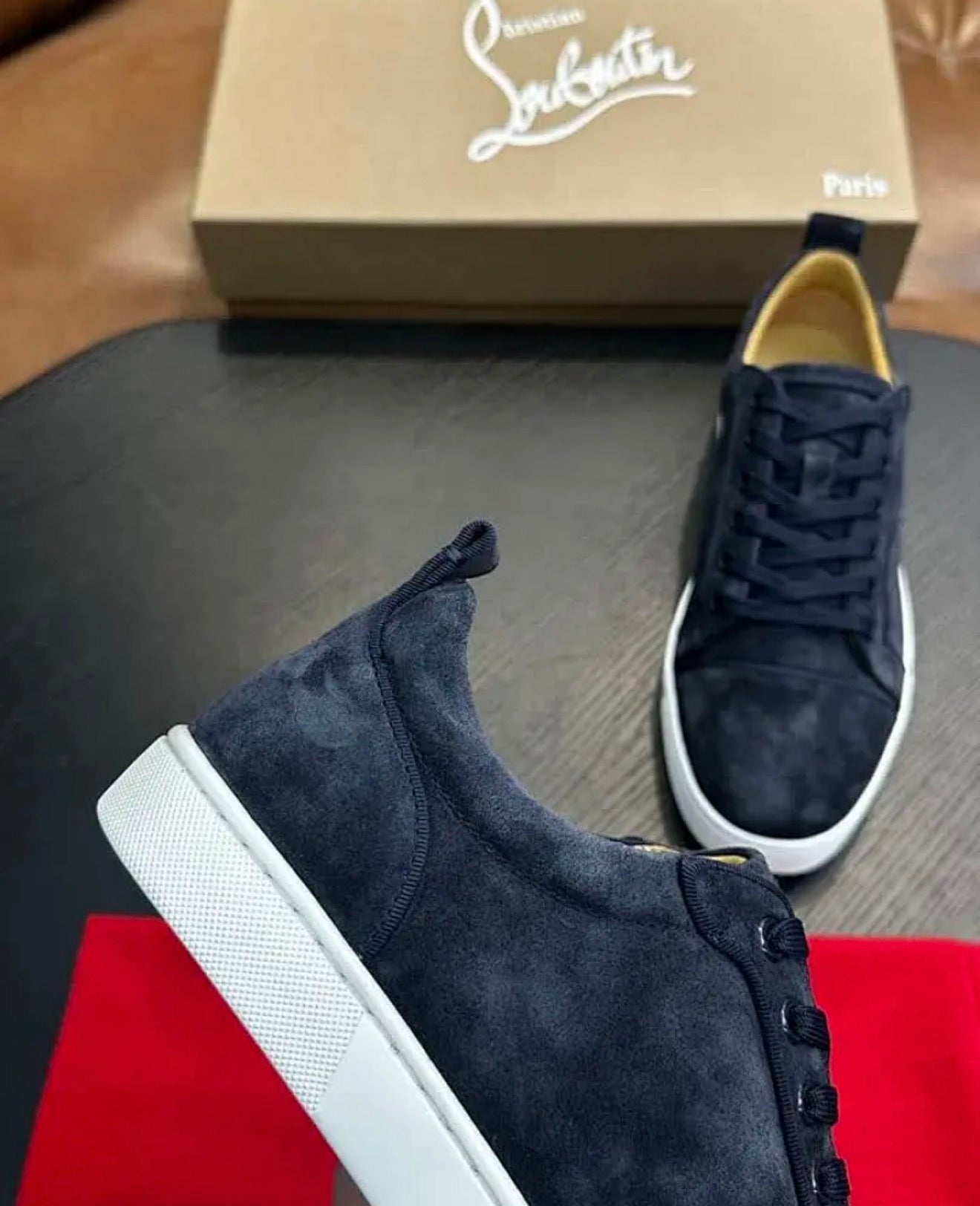 Louis Suede