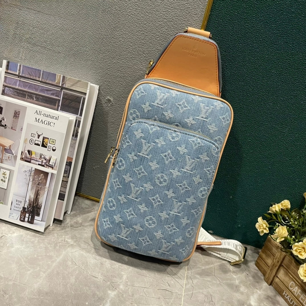 Avenue Sling Bag