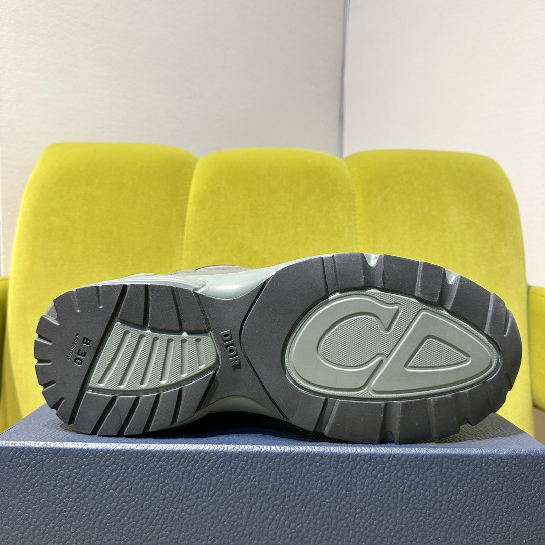 B30 Sneaker