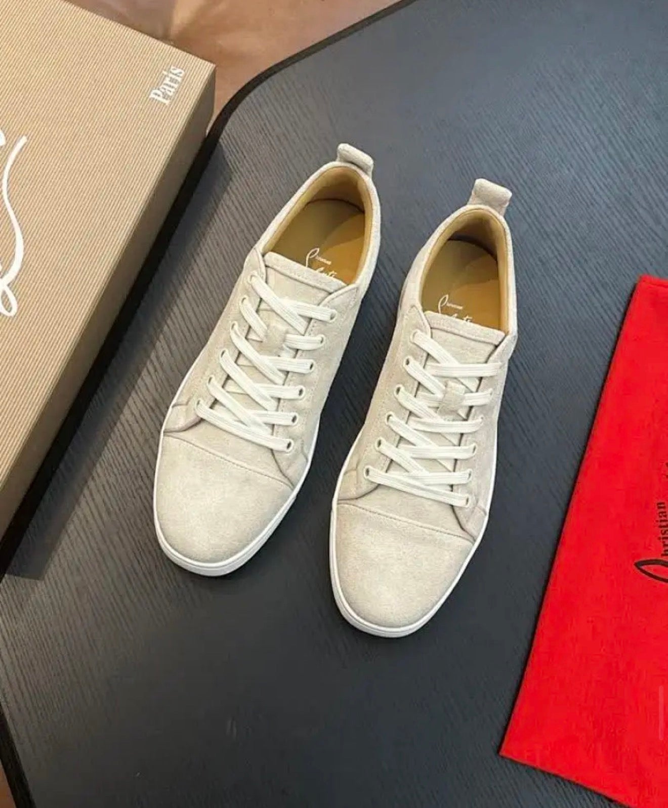 Louis Suede