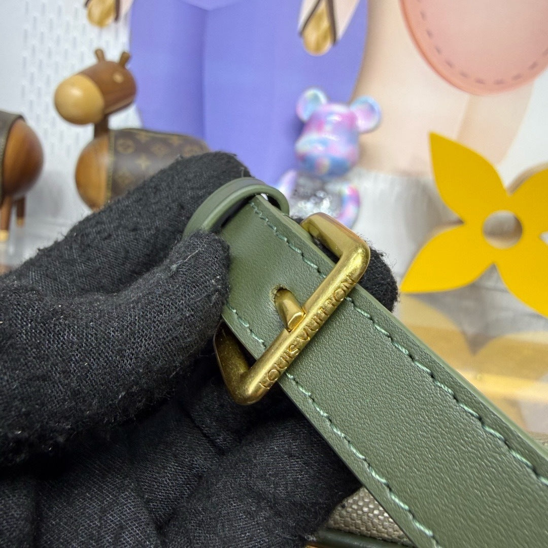 Trocadero Wearable Wallet