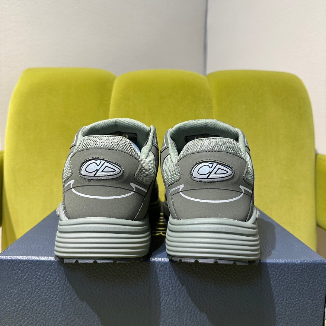 B30 Sneaker