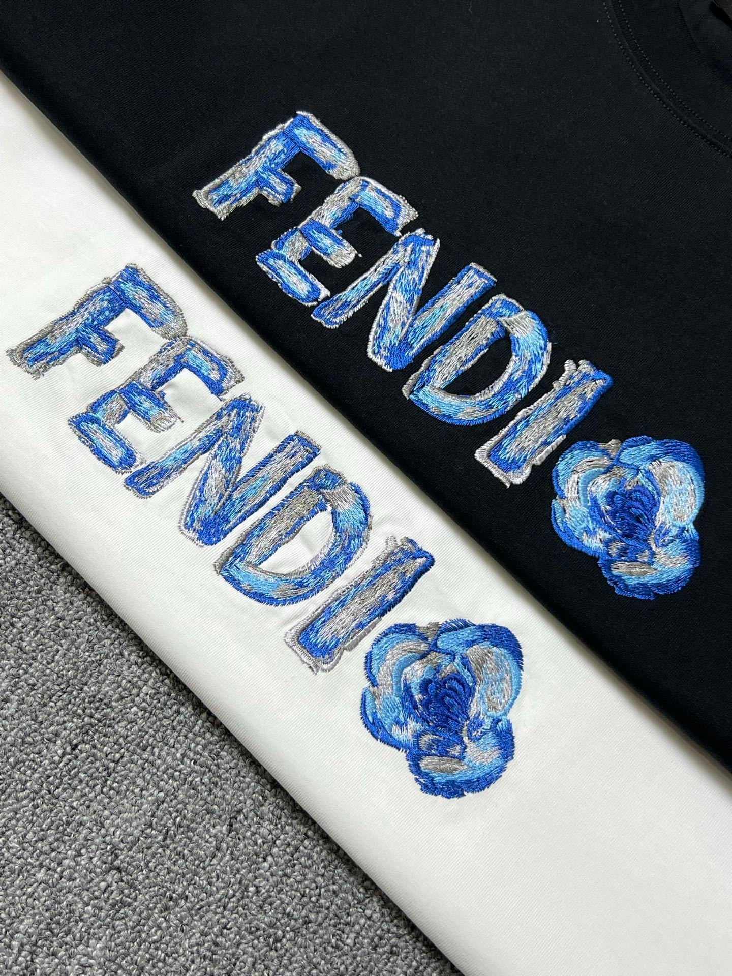 Logo T Shirt