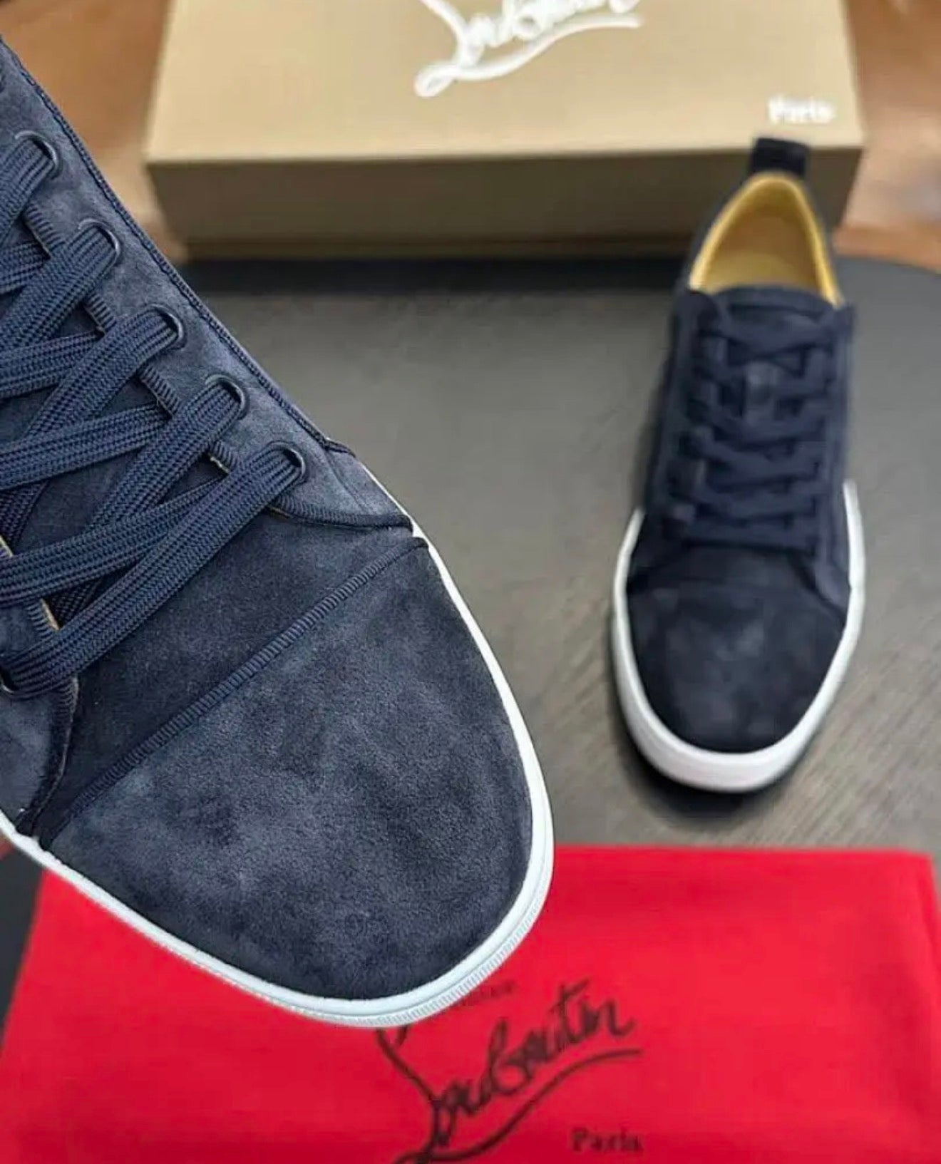 Louis Suede