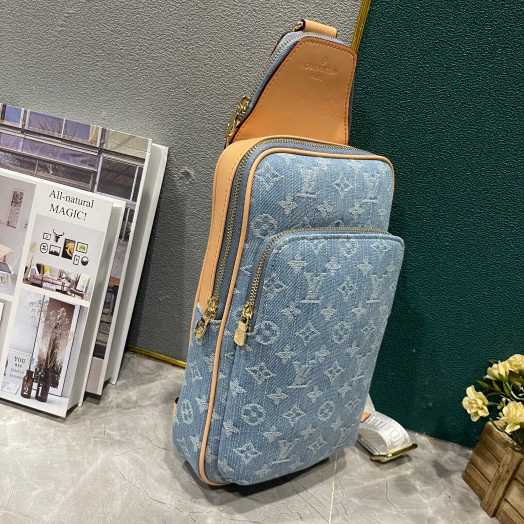 Avenue Sling Bag