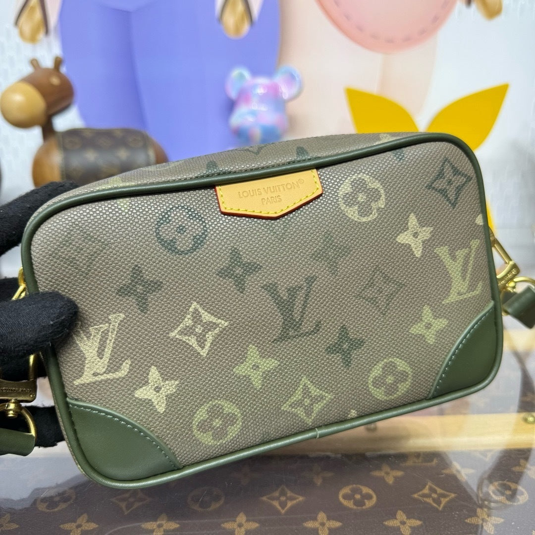 Trocadero Wearable Wallet