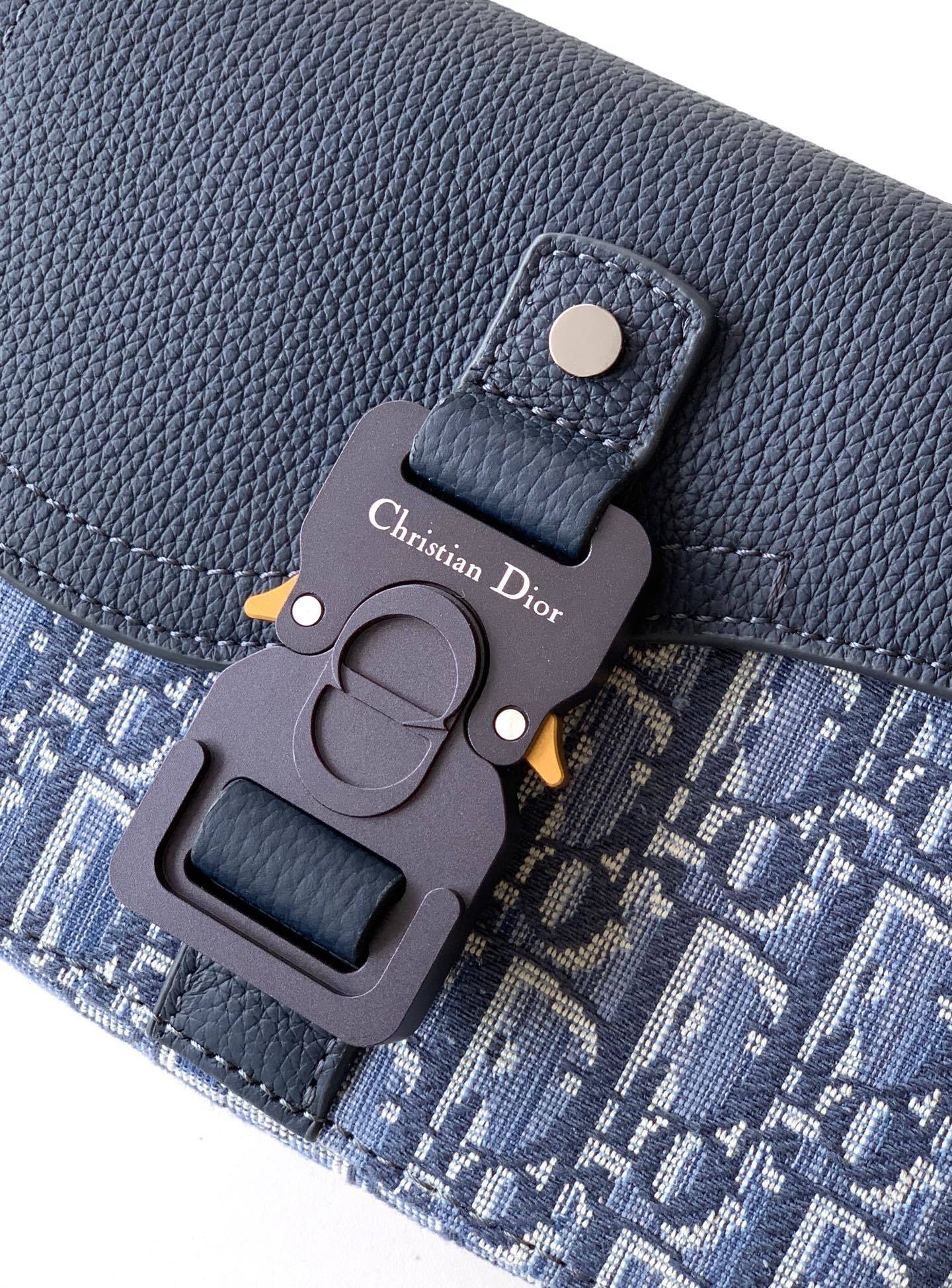 Mini Saddle Messenger Bag