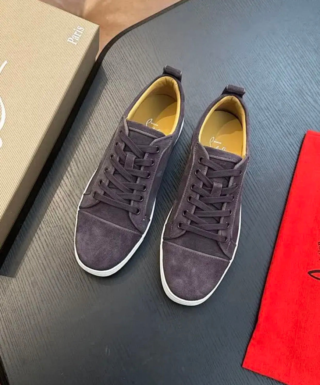 Louis Suede