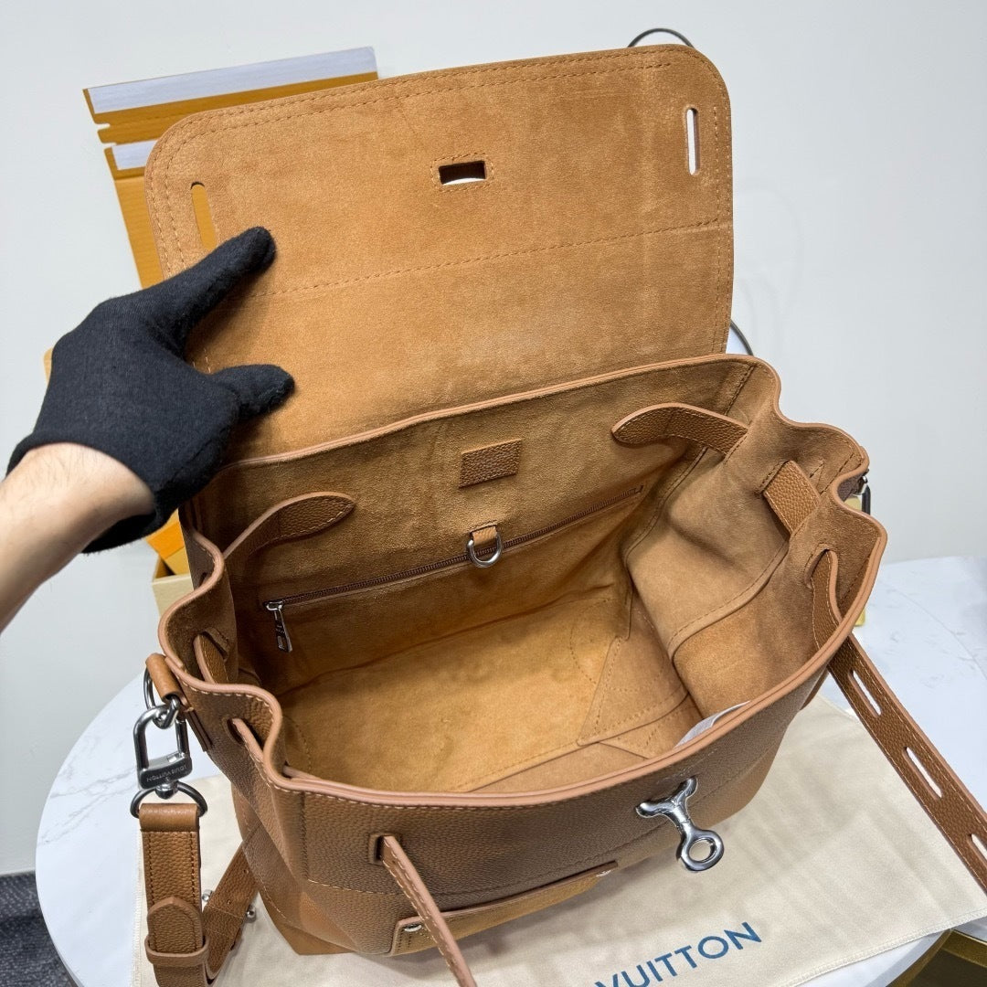 Streamer Tote