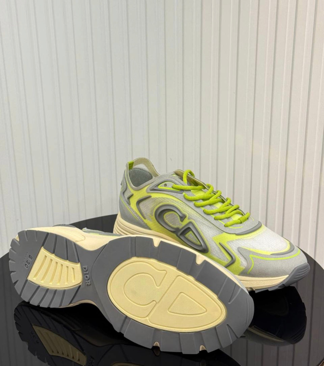 B30 Sneaker