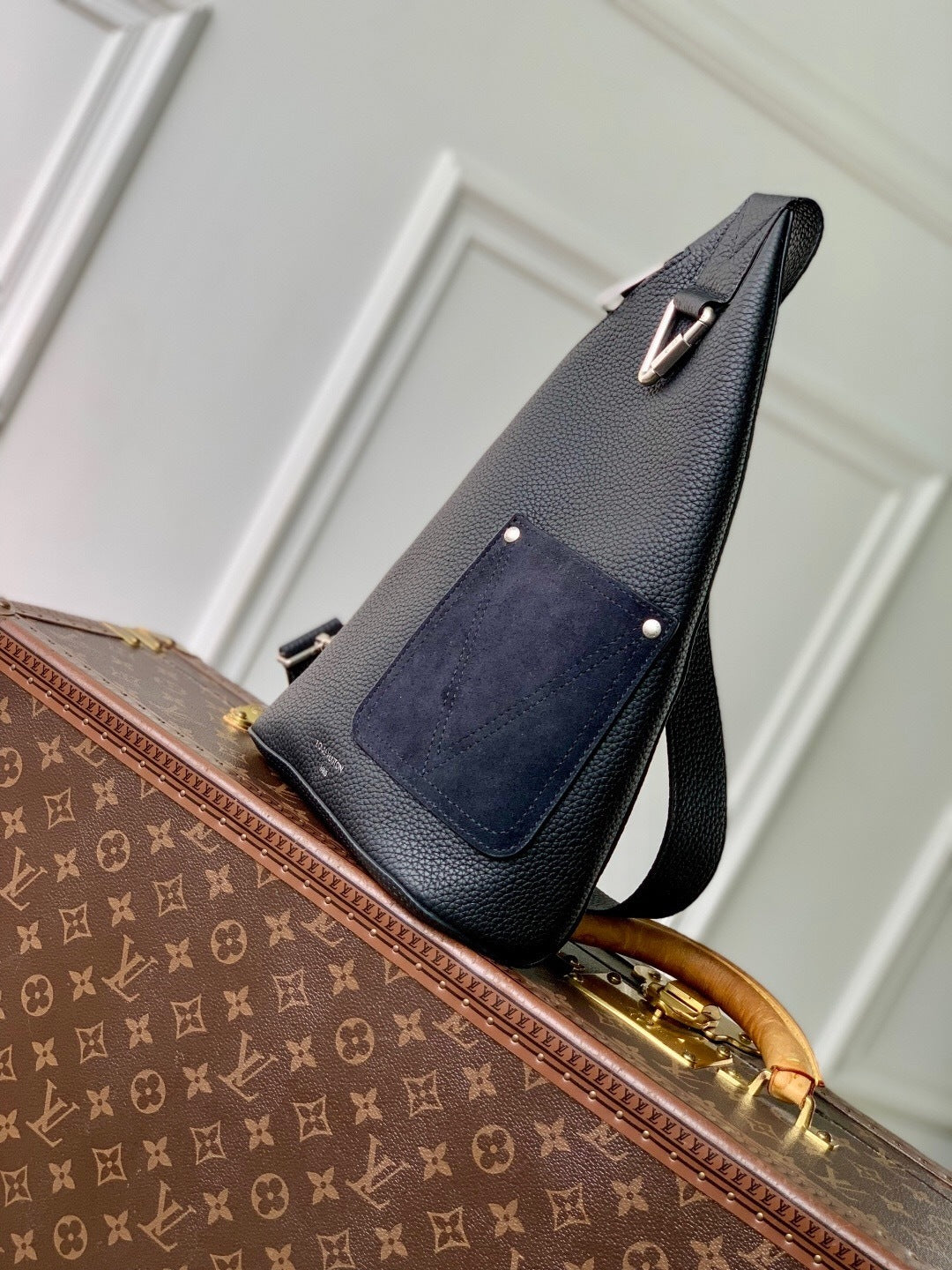 Delta Sling Bag