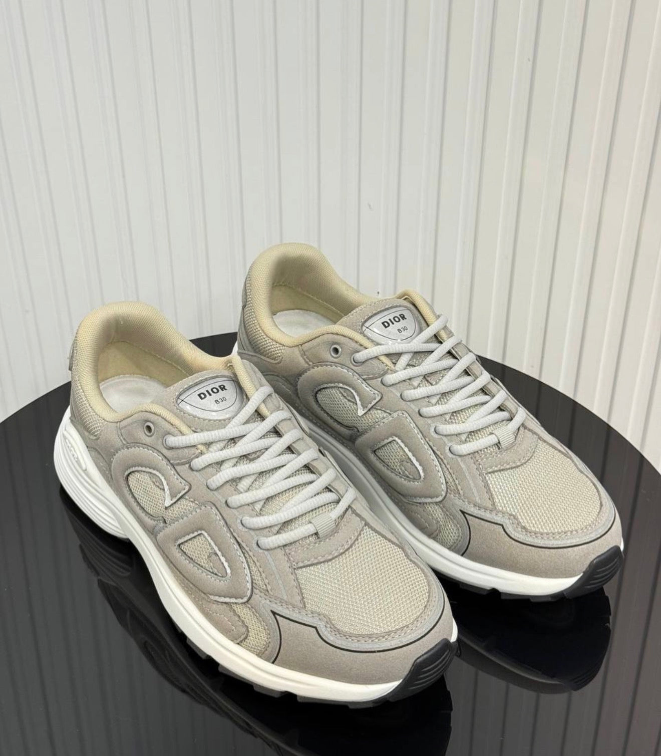 B30 Sneaker