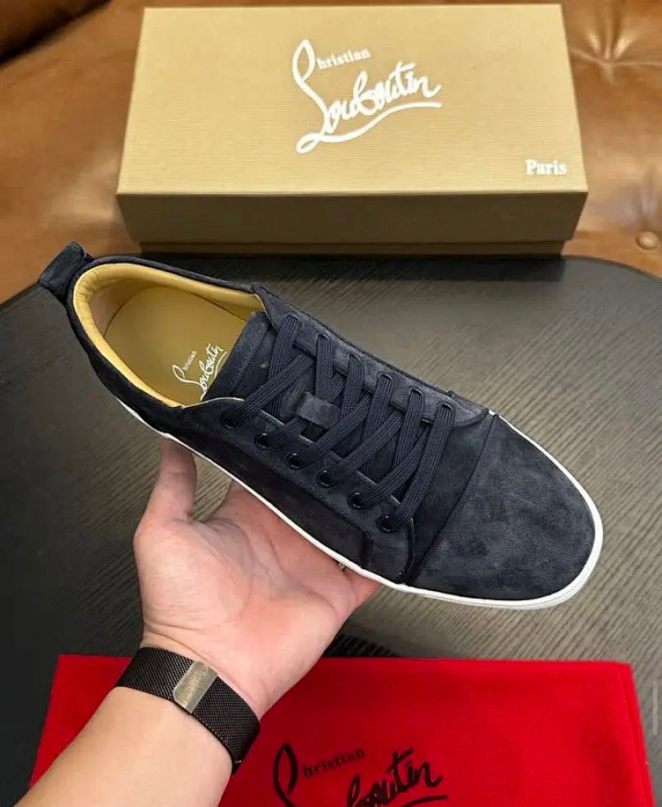 Louis Suede