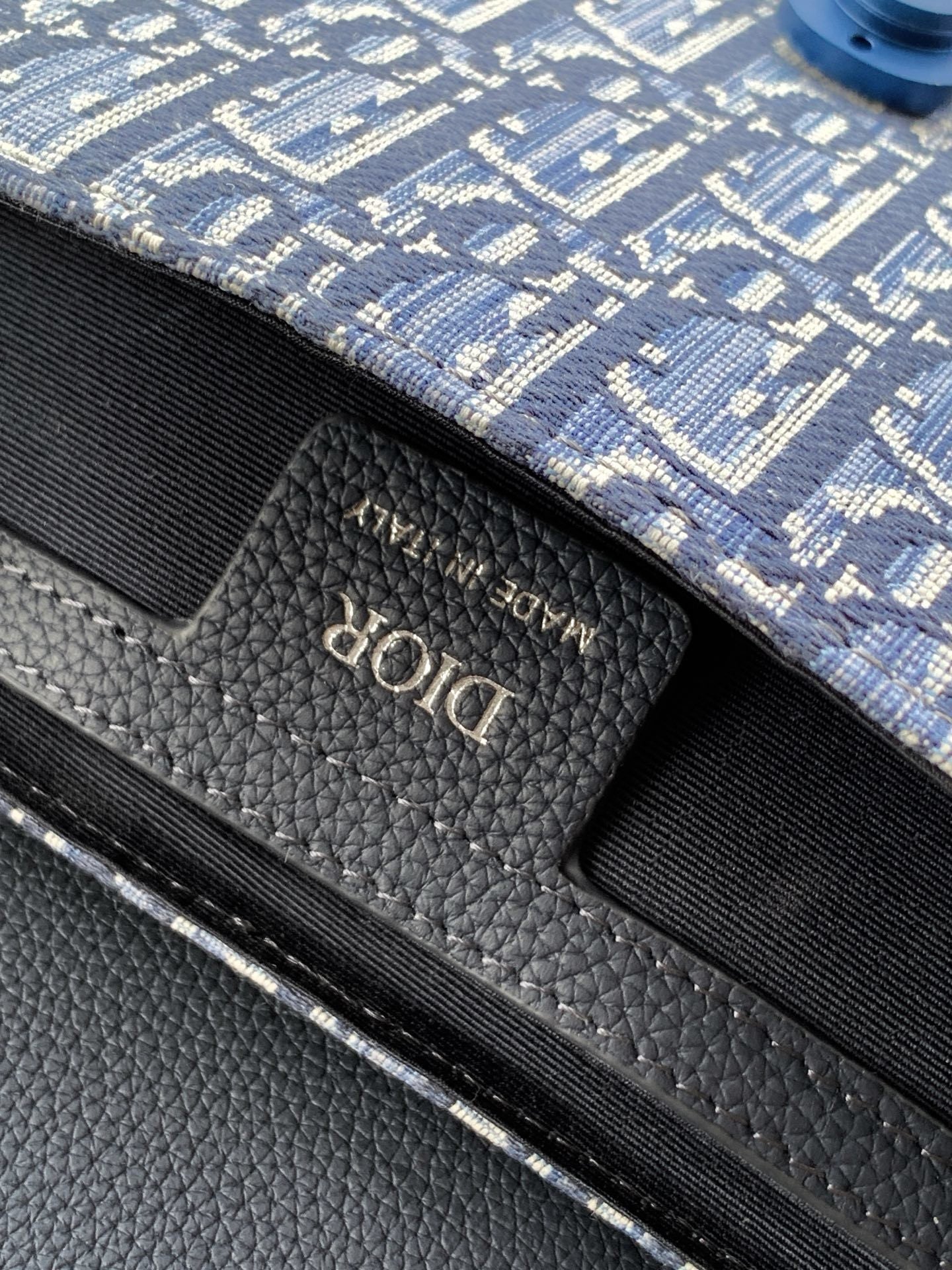 Saddle Messenger Bag