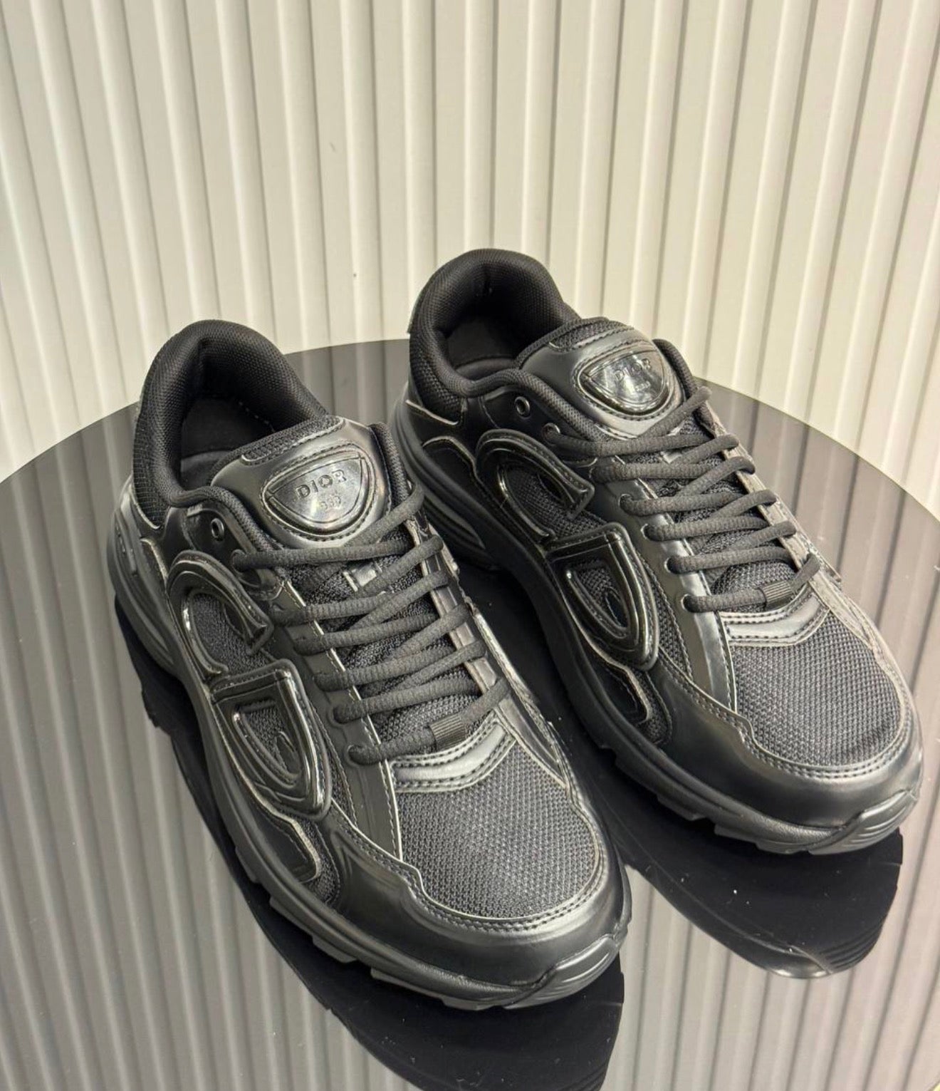 B30 Sneaker