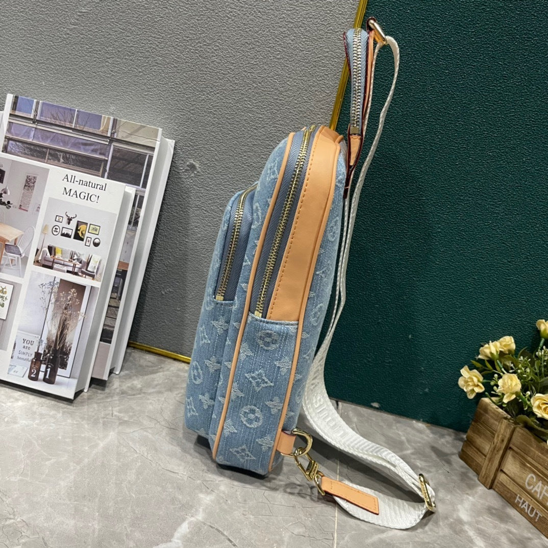 Avenue Sling Bag