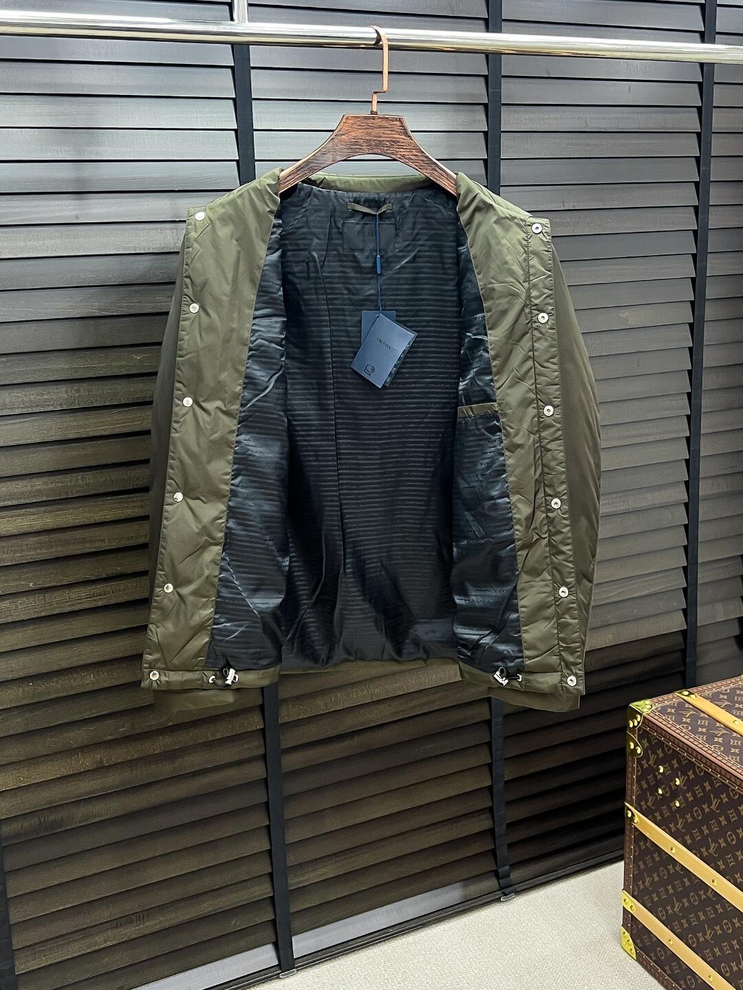Logo Jacket
