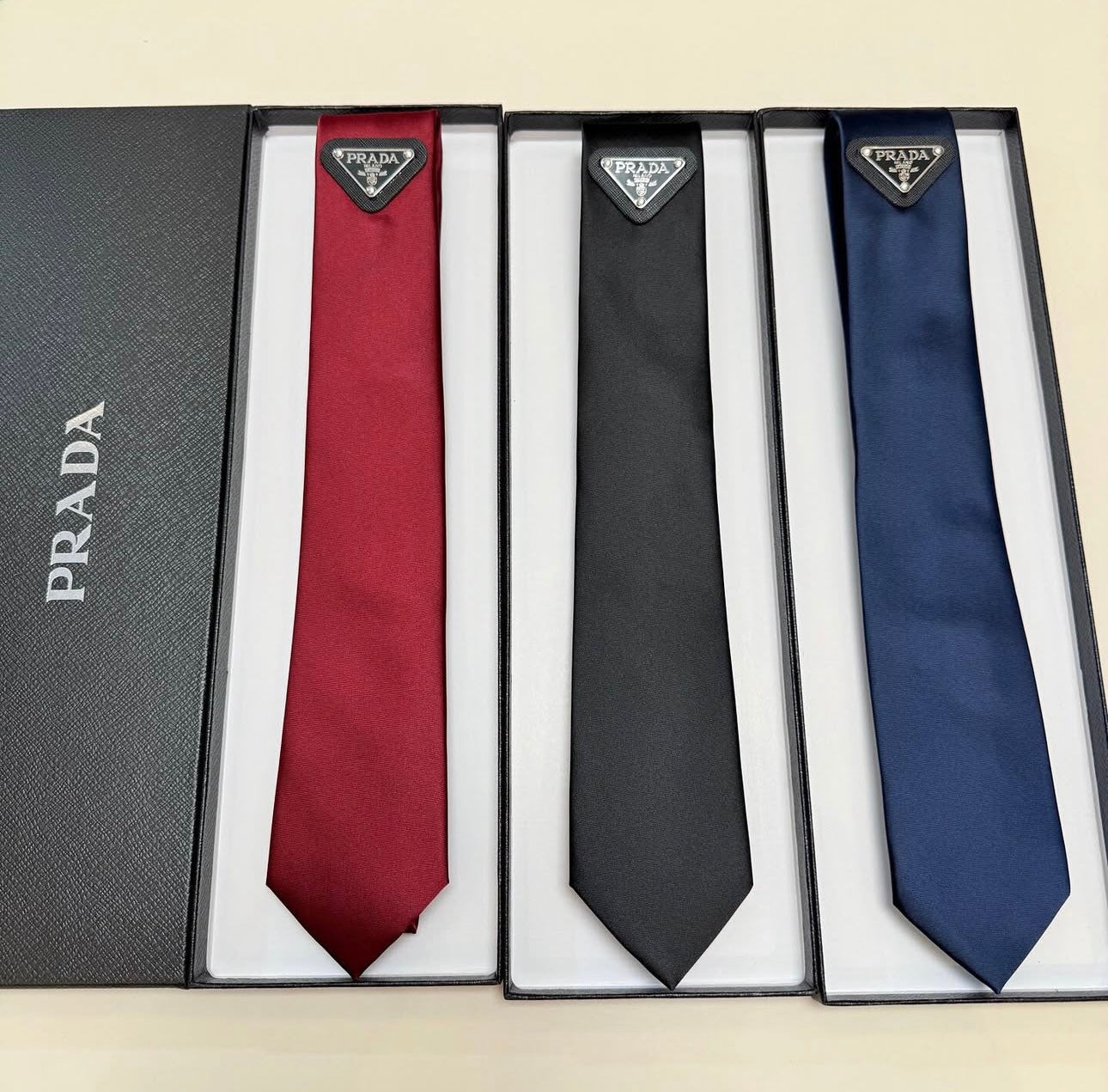 Logo Tie