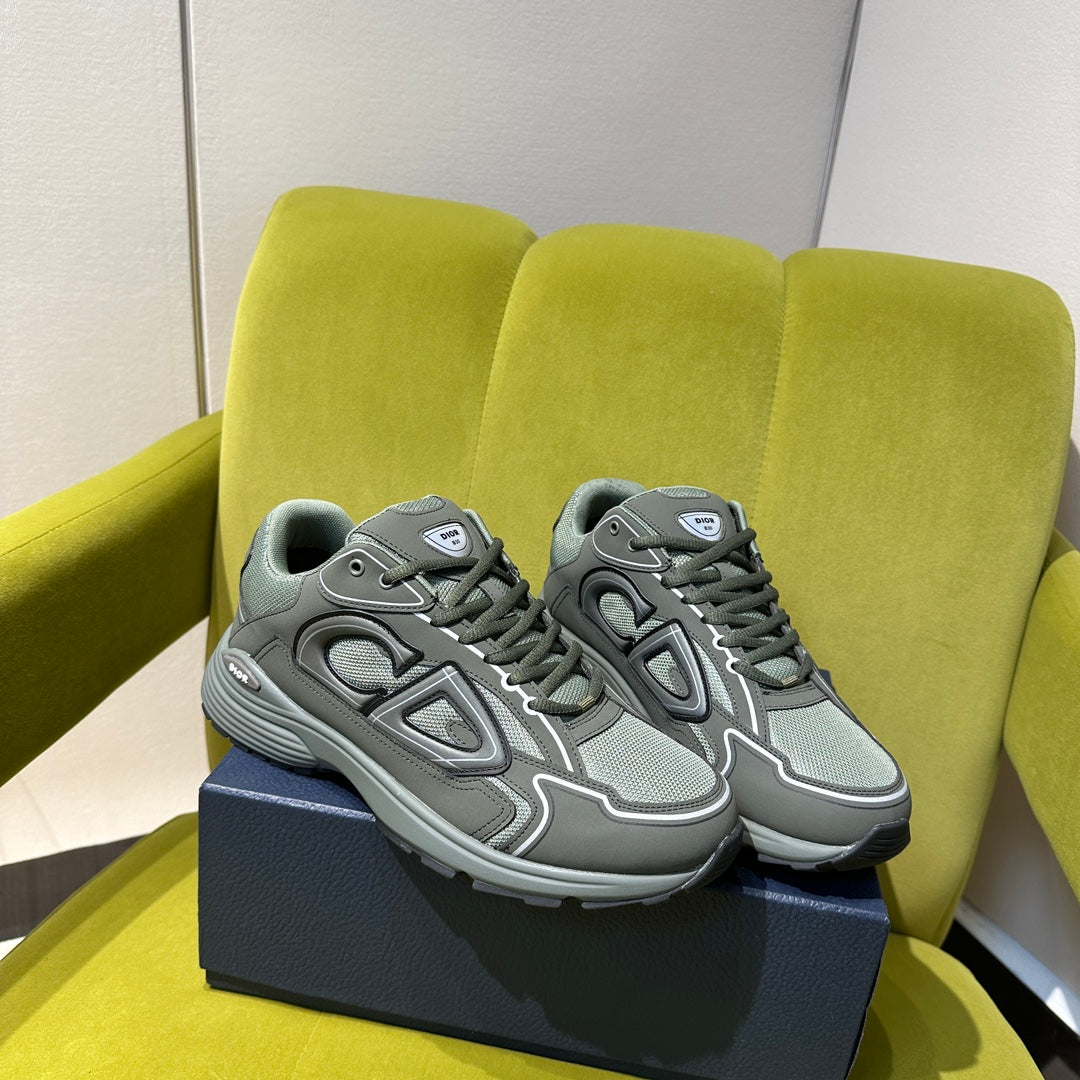 B30 Sneaker