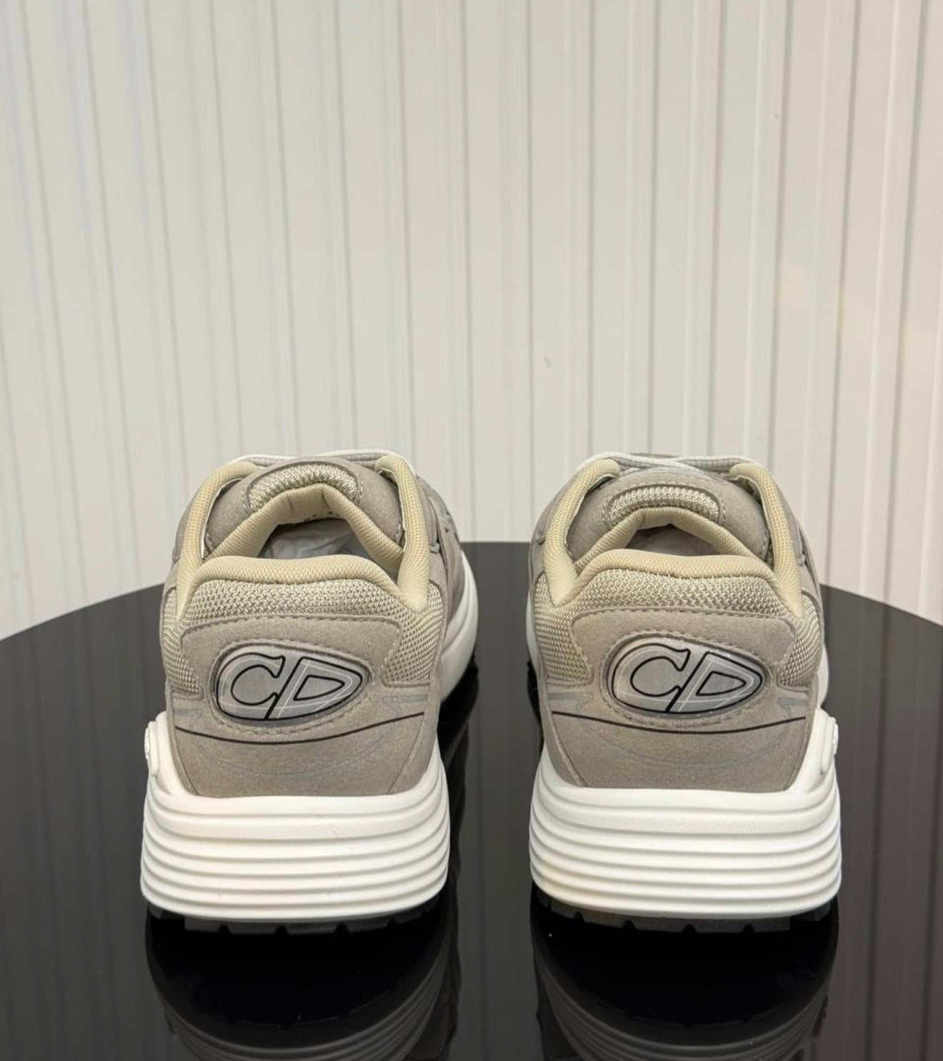 B30 Sneaker