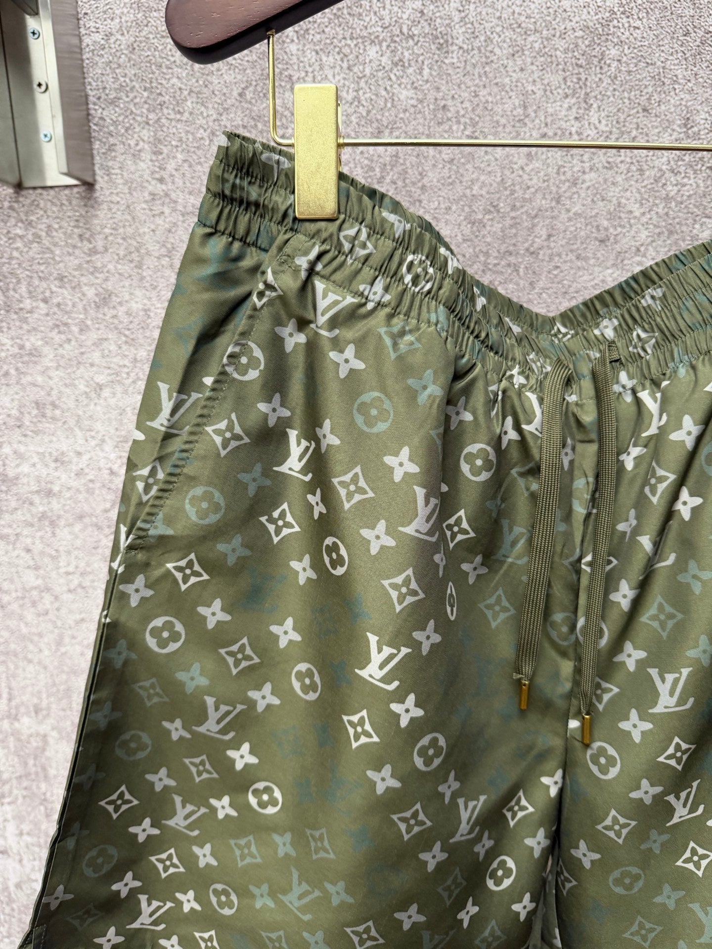 Logo Shorts