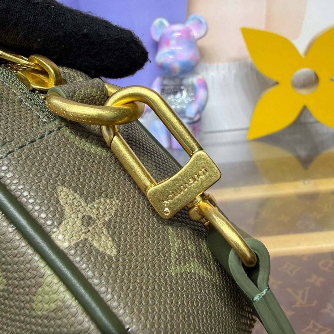 Trocadero Wearable Wallet