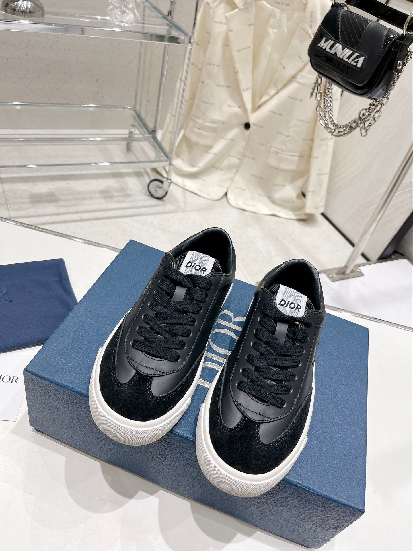 B101 Sneaker