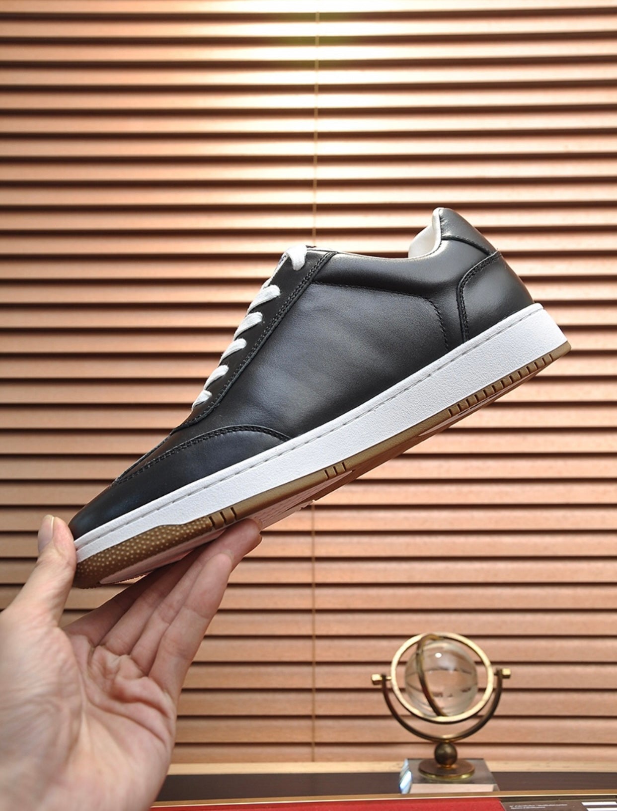 B30 Sneaker