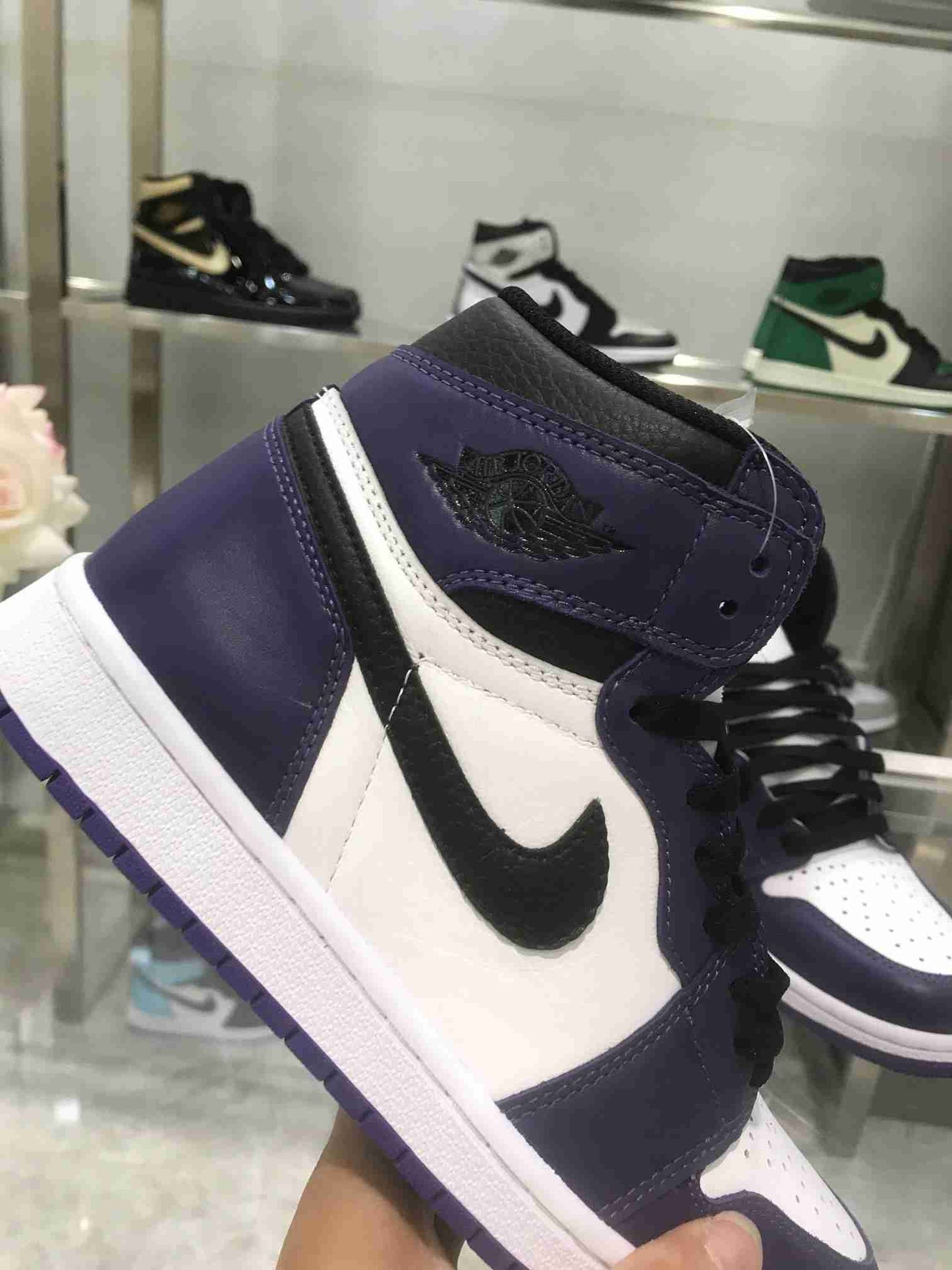 AJ 1