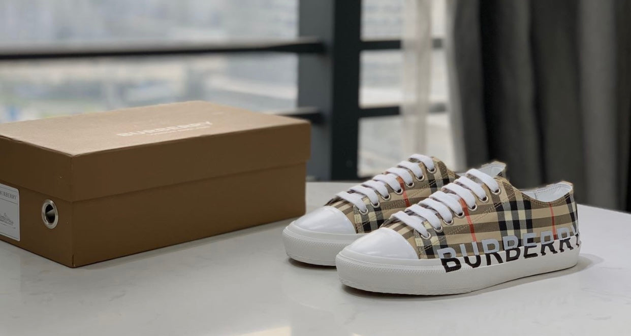 Vintage Check Logo Trainers