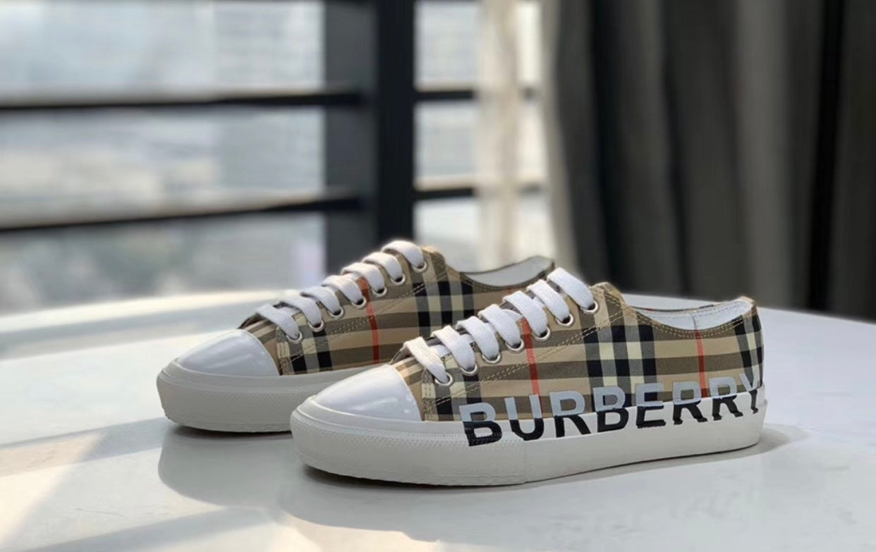 Vintage Check Logo Trainers