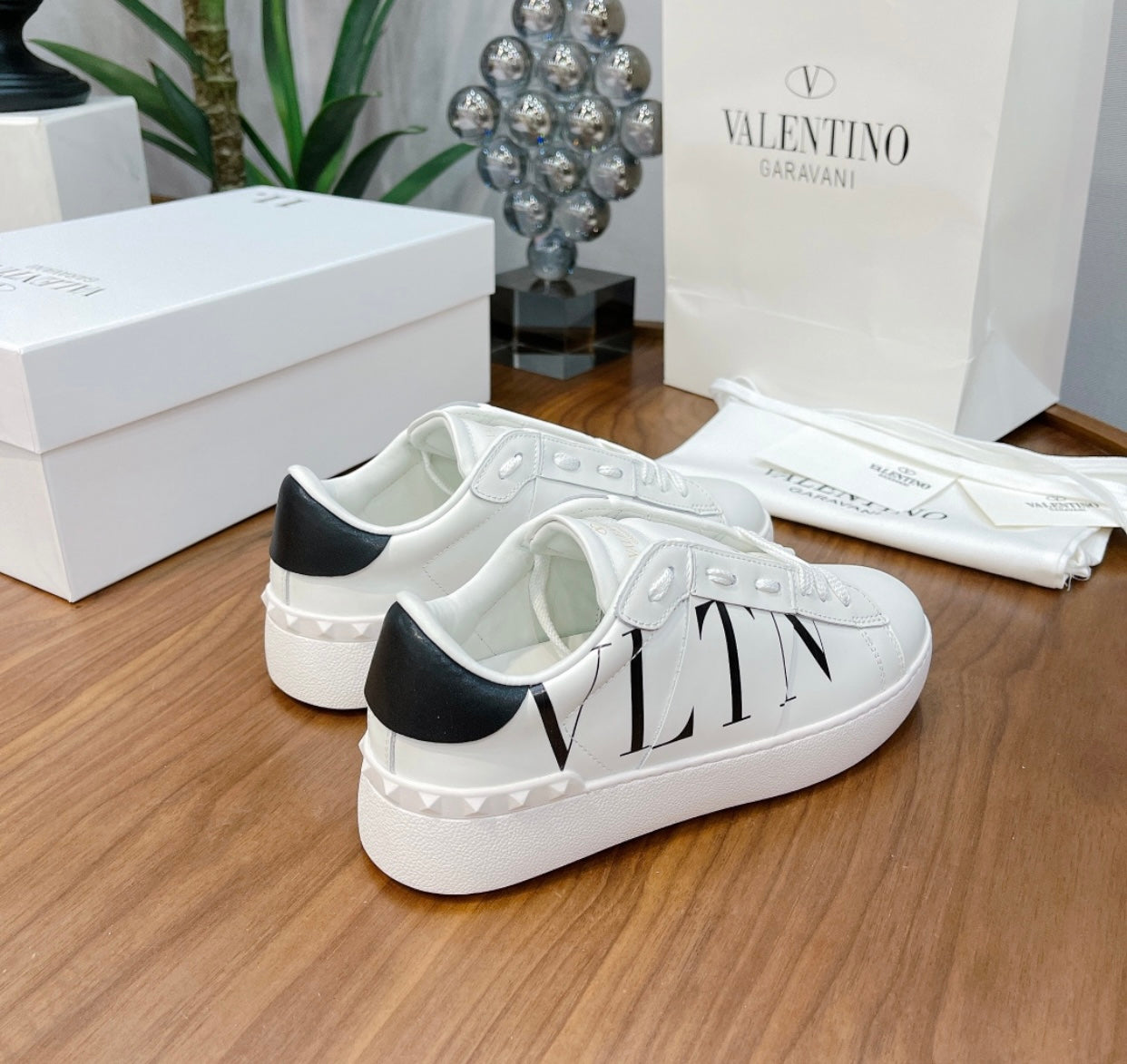 VLTN Sneaker