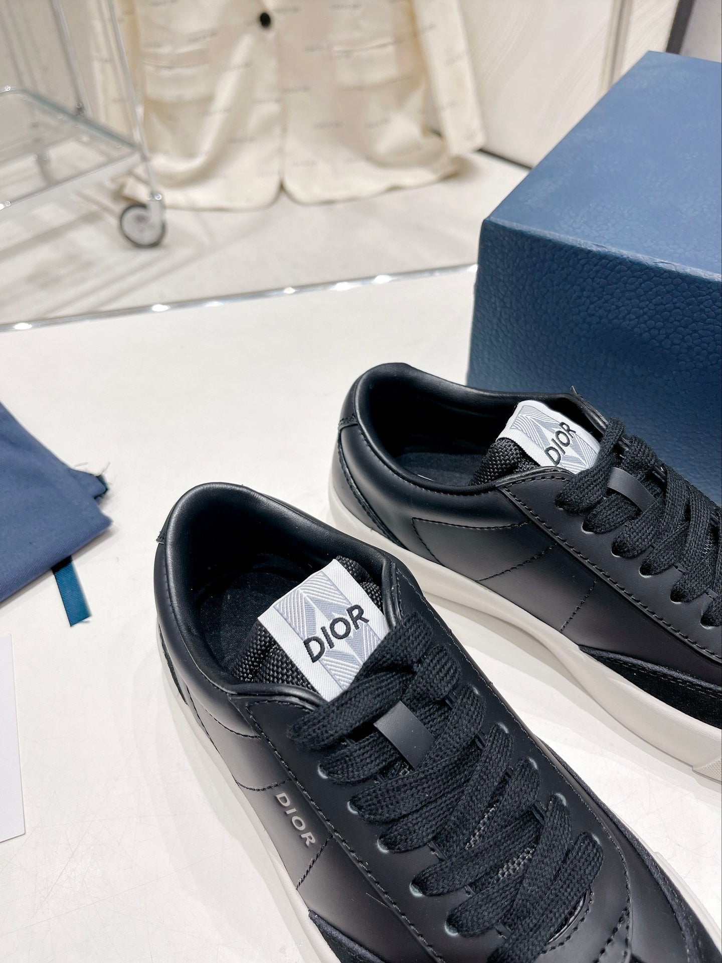 B101 Sneaker