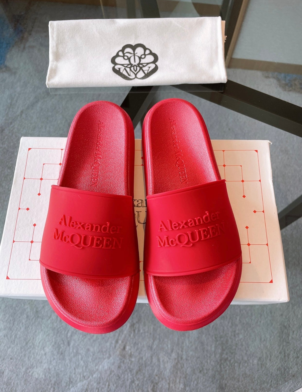 Logo Slides