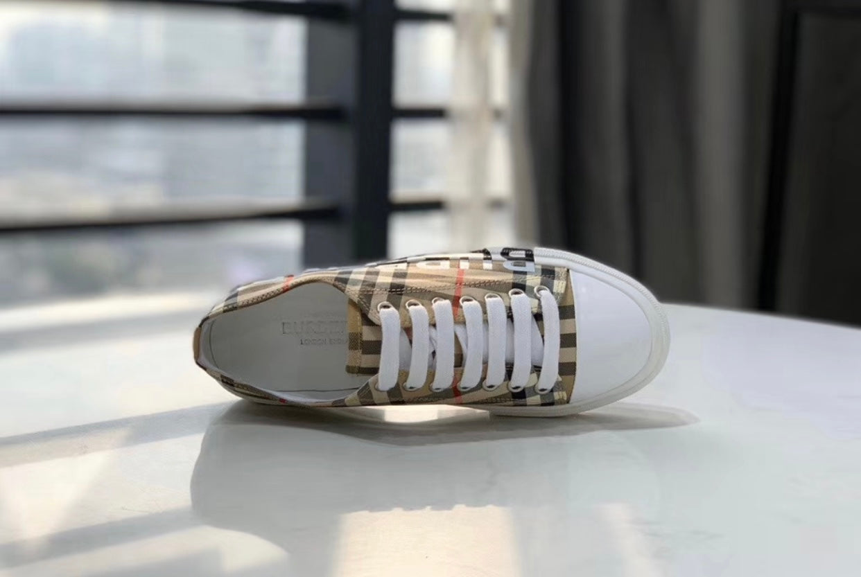 Vintage Check Logo Trainers