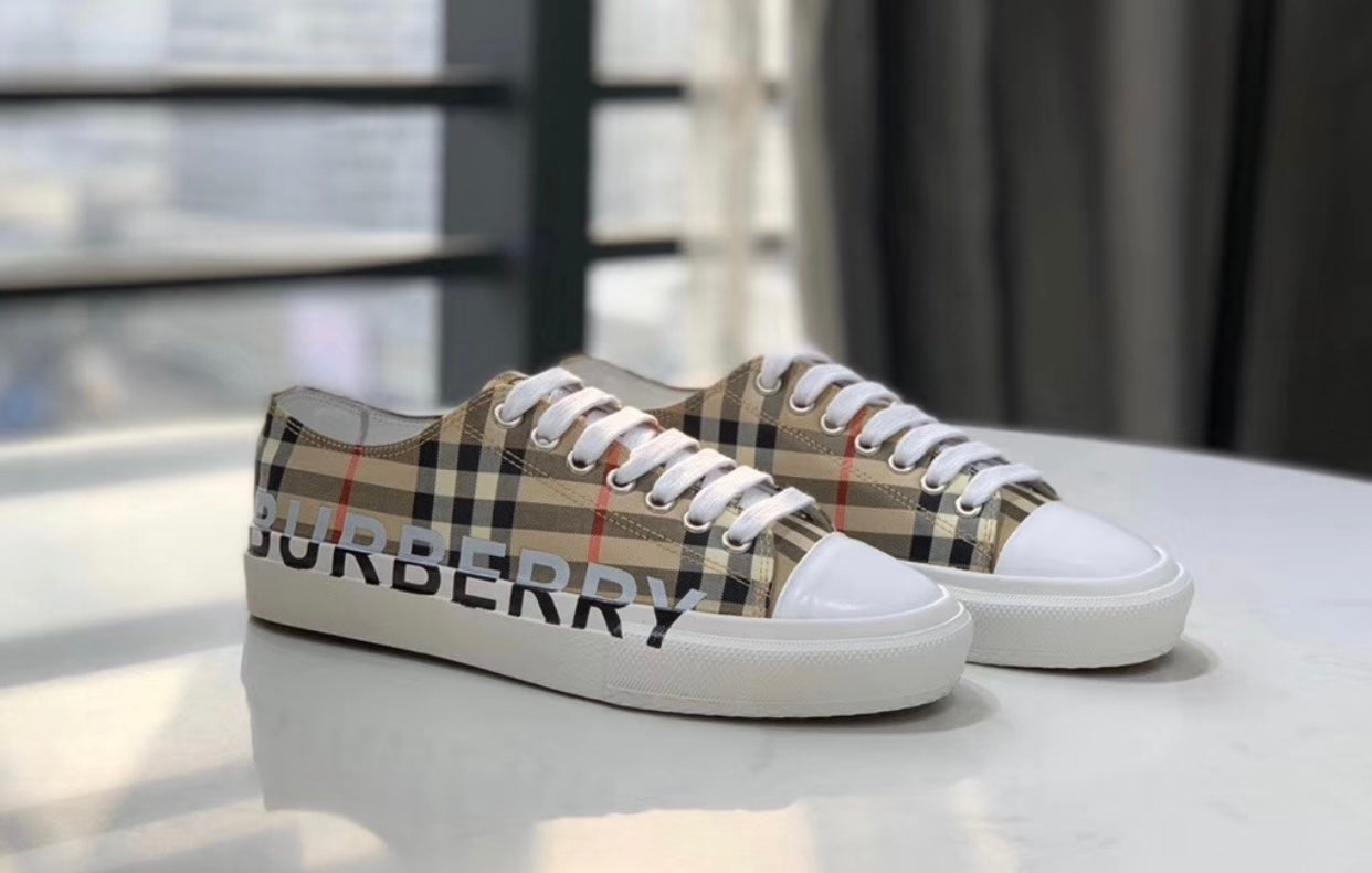 Vintage Check Logo Trainers